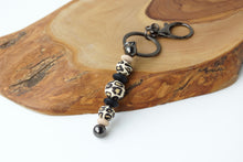Load image into Gallery viewer, Leopard Beaded Keychain