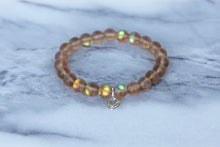 Load image into Gallery viewer, Chestnut 8 mm Moonstone