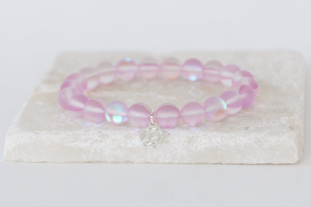 light purple moonstone bracelet on elastic